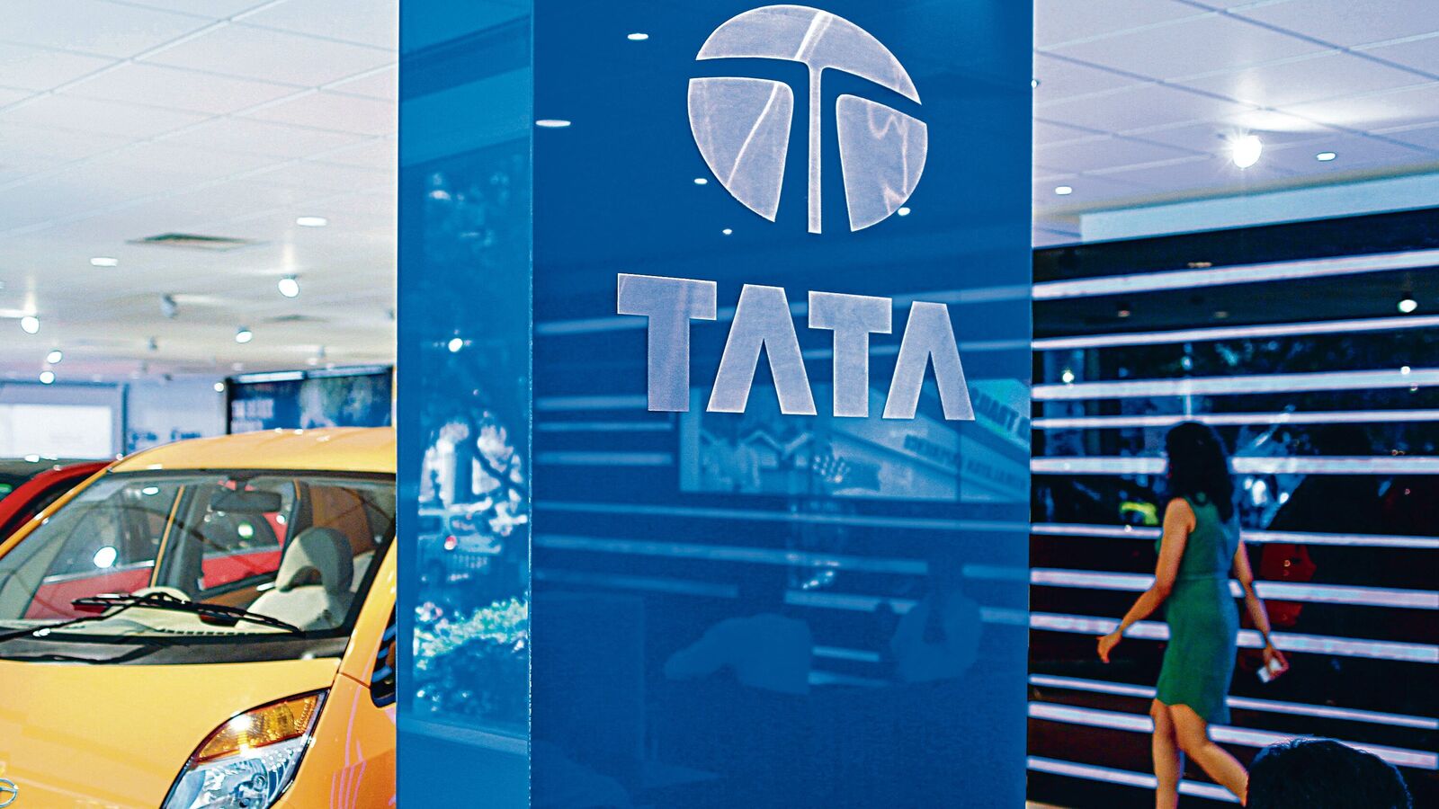 Tata Motors share price breaks three-day losing streak as Emkay Global upgrades stock to ‘Buy’, sees 22% upside