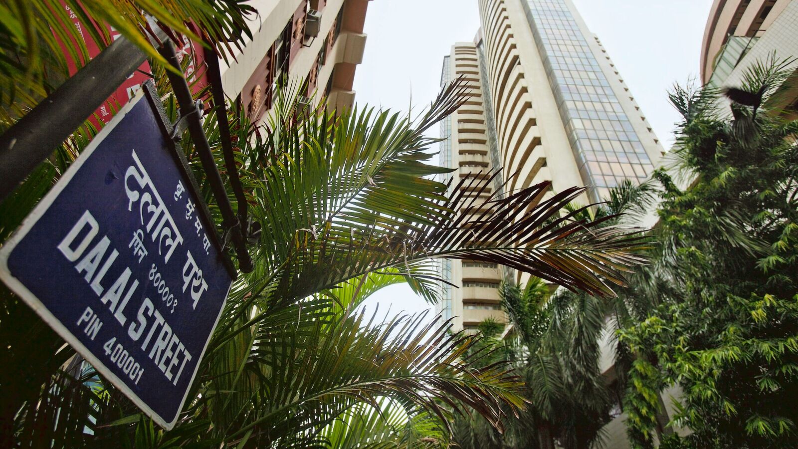 Stock market today: Nifty 50, Sensex drop on profit booking, mid and smallcaps bleed